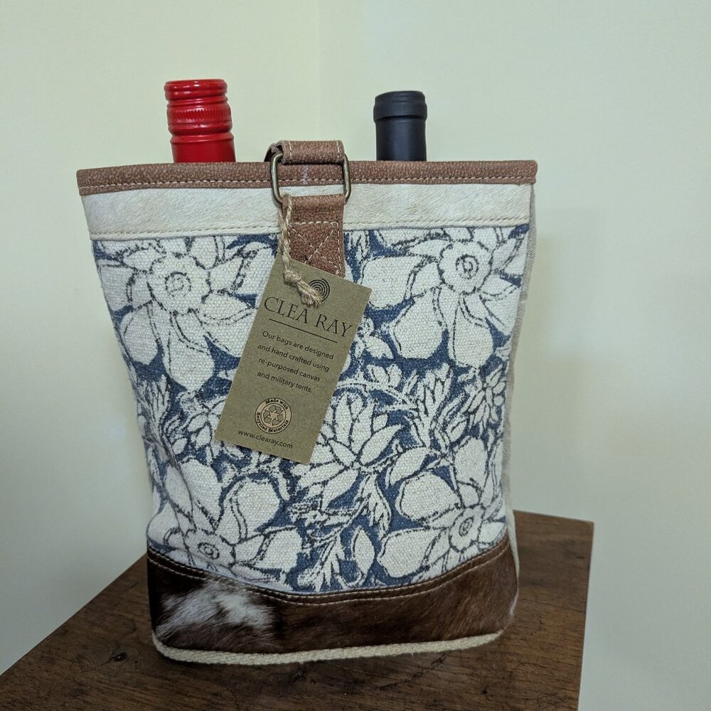 Clea Ray - Wine Carrier -